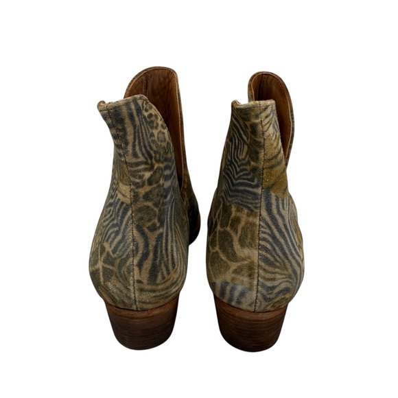 NWOT FREE PEOPLE Women’s Sz 37 Animal Print Charm Double V Western Suede Booties - Picture 5 of 16